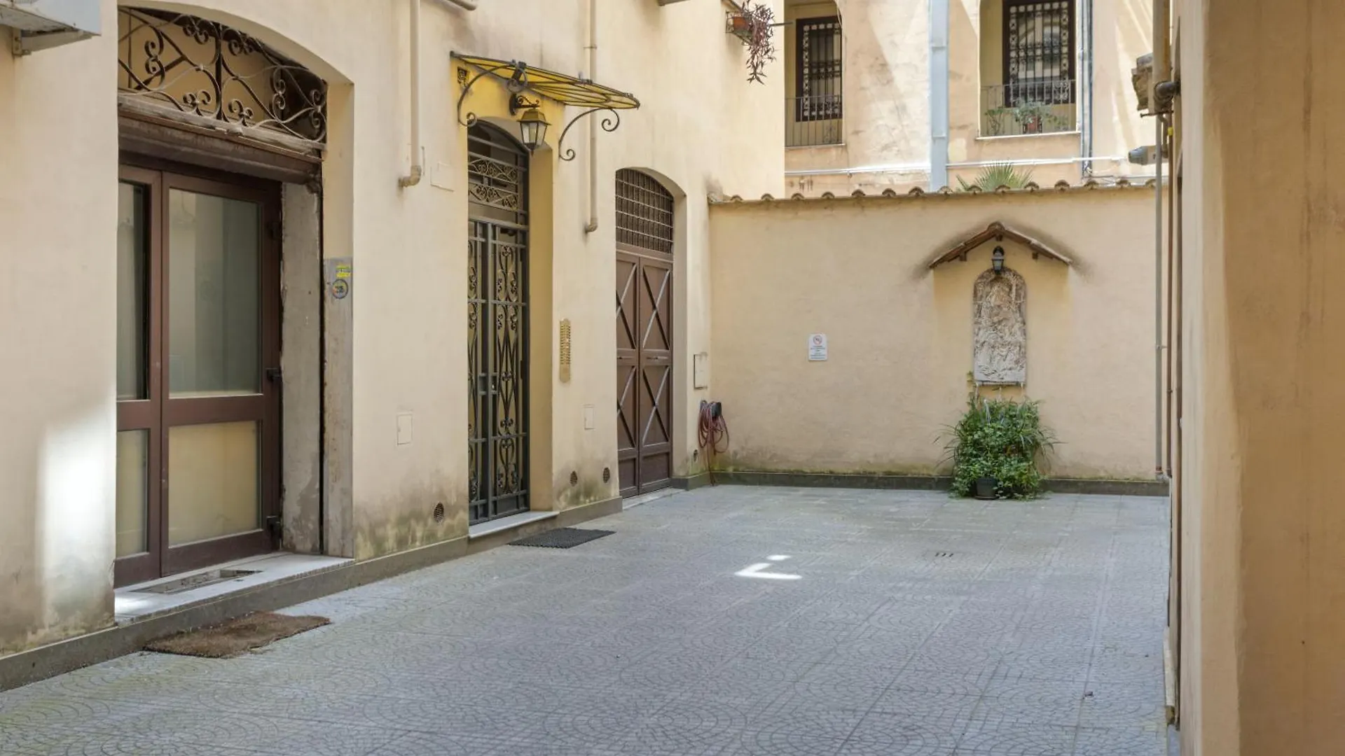 Apartment Visconti58 Boutique House - Modern Apt With Balcony Rome